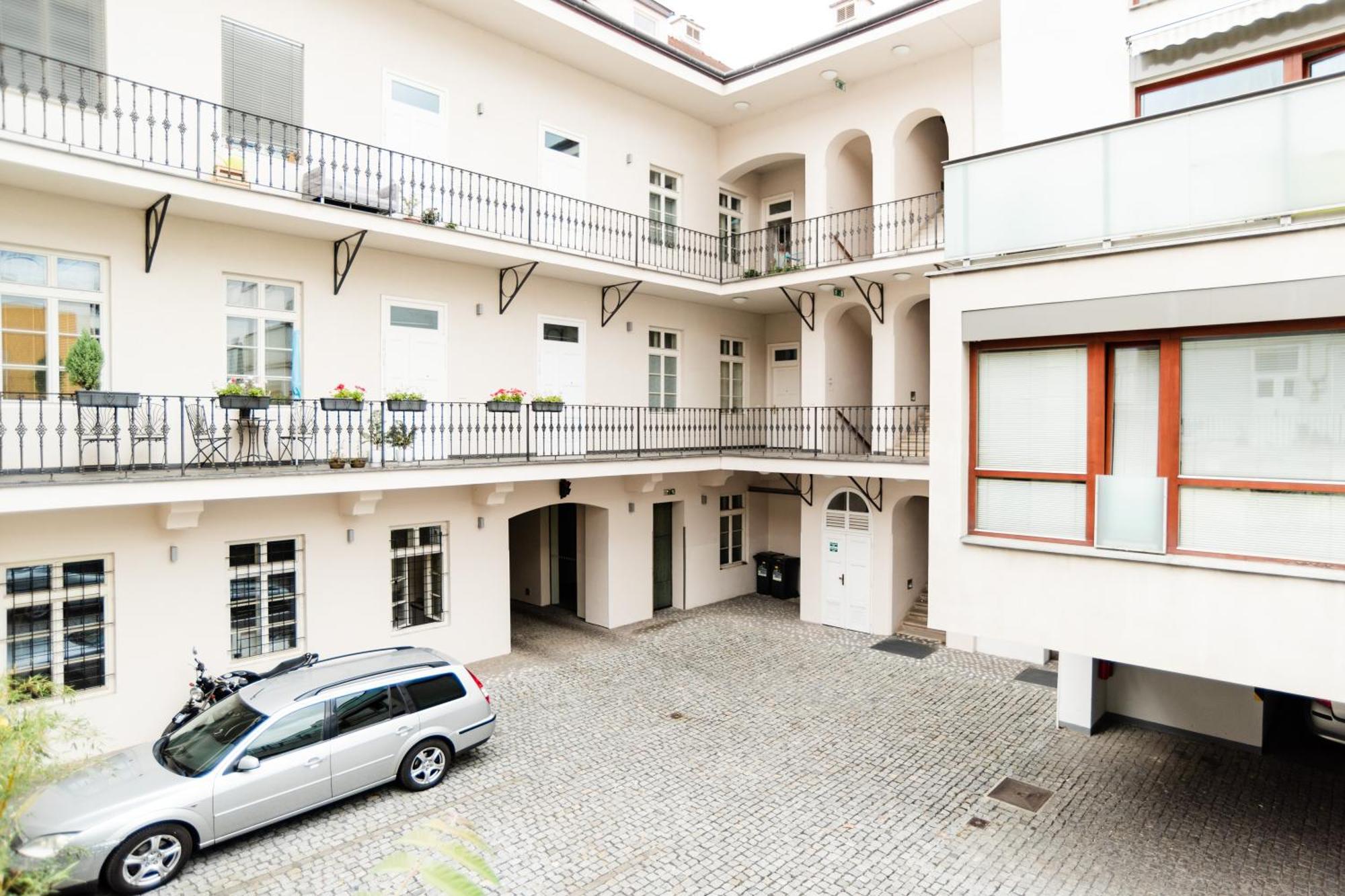 K-14 Apartment Прага Экстерьер фото